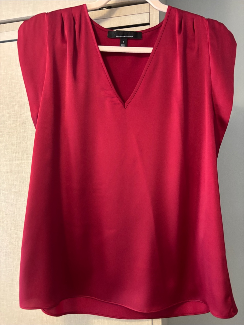 White House Black Market Raspberry V-Neck Cap Sleeve top size S